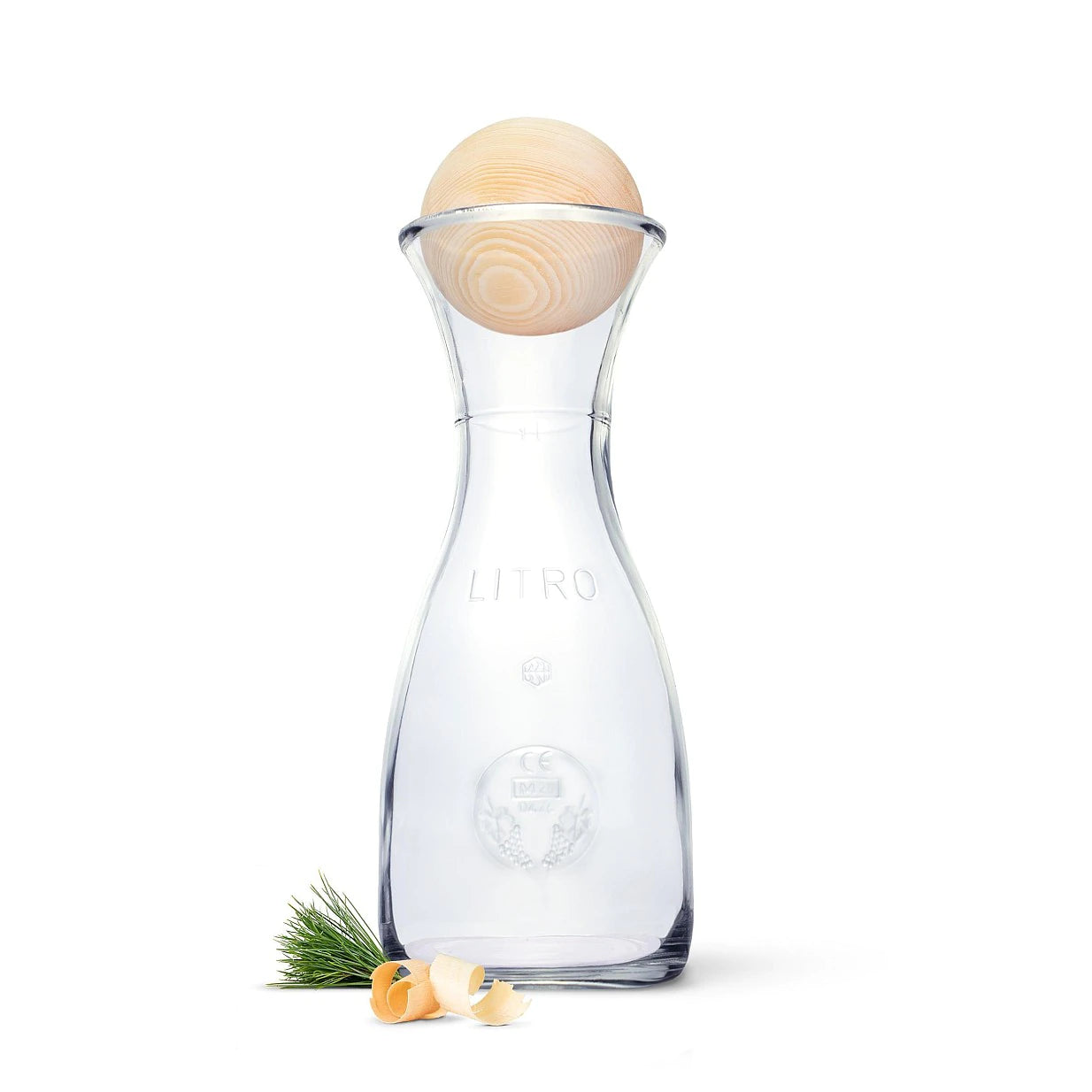 Zirbenkugel (7cm) + Wasserkaraffe Misura (1 Liter)